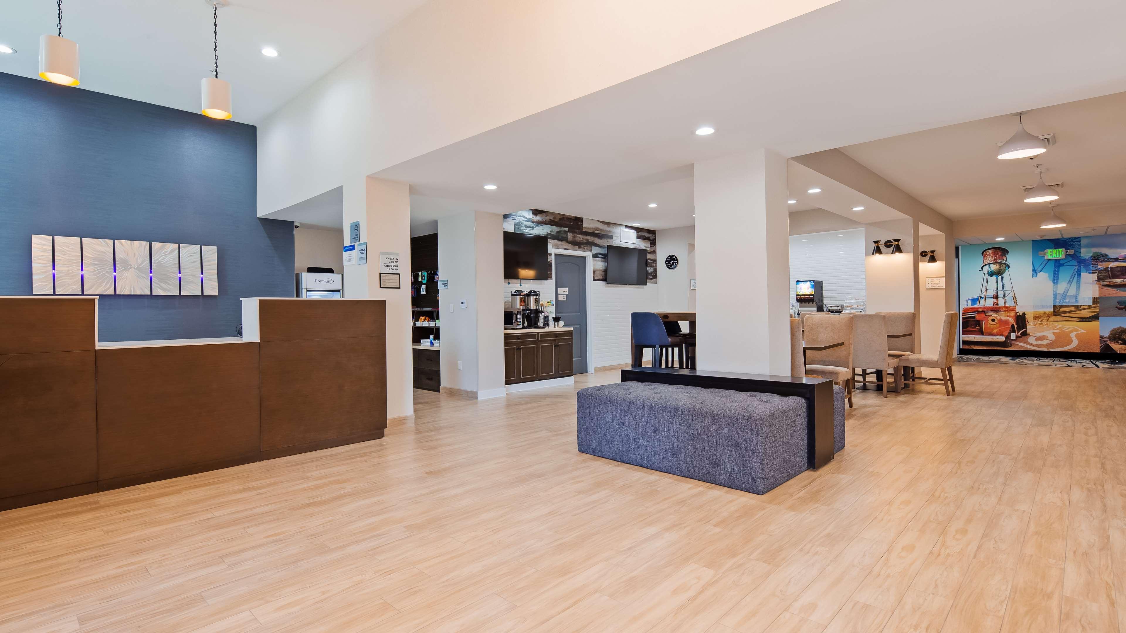 Best Western Plus New Barstow Inn & Suites Экстерьер фото